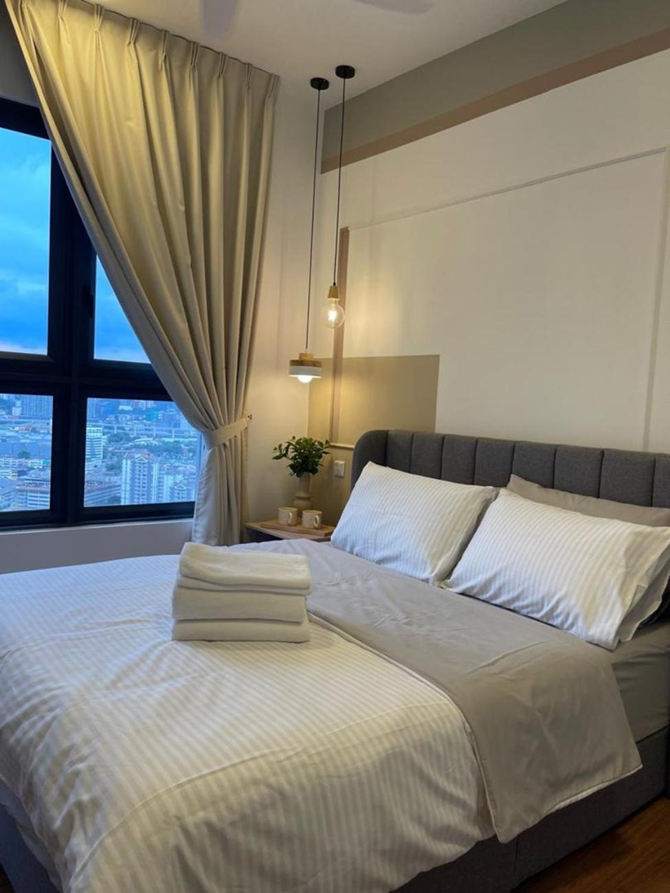 Pangsapuri Deluxe Kl At M-vertica By Hck Kuala Lumpur